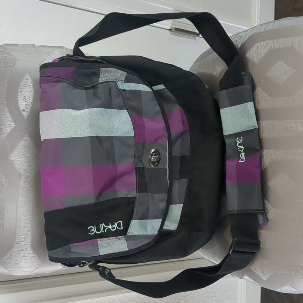 Dakine messenger bag